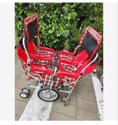 4人乗りベビーカー　お散歩カート