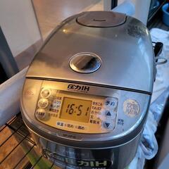 【ネット決済・配送可】炊飯器　５合炊き