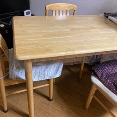 75cm120cm70cmテーブル、椅子3脚