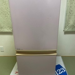 【受け渡し予定済み】シャープ　2011年製　冷蔵庫(137L)