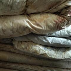 ホワイトダックダウン90％掛け布団、羊毛混硬綿敷布団の２セット計４枚