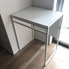 【ネット決済】IKEA  ムッデゥス　テーブル　デスク