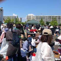 越谷レイクタウン　駅前公園　11月4　土曜日