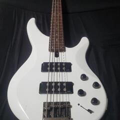 エレキベース YAMAHA TRBX304 WH (ヤマハ TRBX304 ホワイト)
