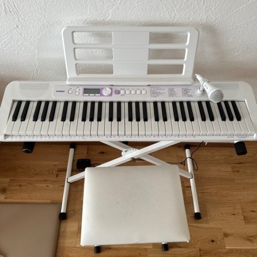 スタンド・椅子付　CASIO Casiotone 光ナビゲーション キーボード 61鍵盤 LK-315 マイク付き　電子ピアノ