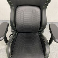 RAZER/レイザー ゲーミングチェア 標準サイズ Iskur ブラック＆グリーン ランバーサポート 4Dアームレスト 中古家具 店頭引取歓迎 R7523
