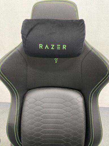 RAZER/レイザー ゲーミングチェア 標準サイズ Iskur ブラック＆グリーン ランバーサポート 4Dアームレスト 中古家具 店頭引取歓迎 R7523