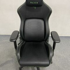 RAZER/レイザー ゲーミングチェア 標準サイズ Iskur ブラック＆グリーン ランバーサポート 4Dアームレスト 中古家具 店頭引取歓迎 R7523