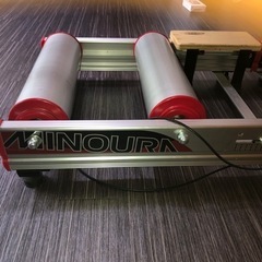 ３本ローラー（ミノウラR720、負荷ユニット取り付け済み）、シート（騒音、傷防止）サイクルコンピューター