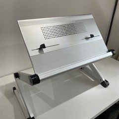 ノートパソコンスタンド　折りたたみノートPC用ラップデスク
