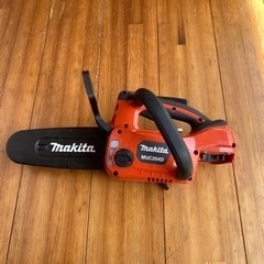 【値下げ】マキタ 18V 充電式チェンソー 200mm MUC204DZR 赤