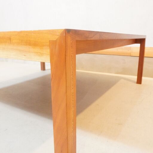 karimoku(カリモク)のTU3626 チェリー材 センターテーブル。スクエアタイプのシンプルなフォルムでナチュラルな質感が魅力的なリビングテーブル。L字型のコーナーソファに合わせるのもオススメ！DI334