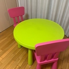 IKEA  キッズ　テーブルセット　椅子×2   MAMMUT 