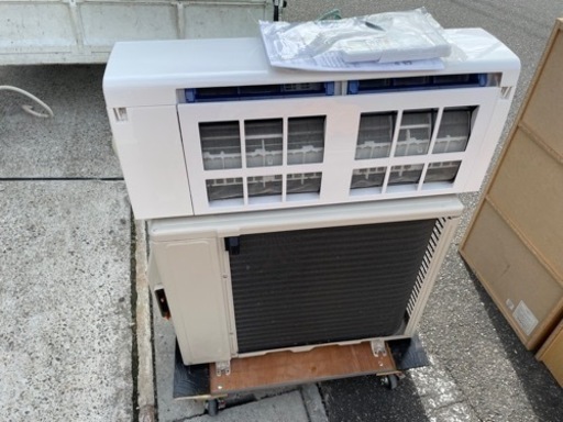FUJITSU 6畳用 2.2kwエアコン AS-R22J-W 2019年製