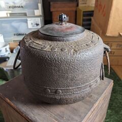 鉄の茶釜🥳🥳🥳　骨董品100年以上前の物です。