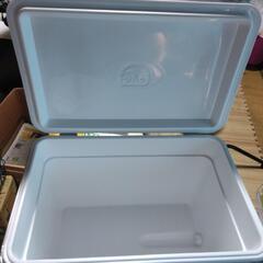 イグルー　クーラーボックス51L  used