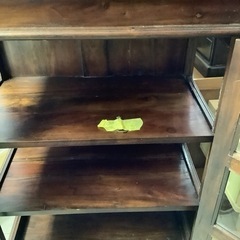 キャビネット　二枚扉　引き出し付き　ブラウン