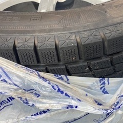 レクサス　スタッドレスタイヤ4本セット（ホイール付き）　235/60R18