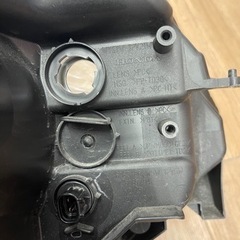 ヴェゼル RU3 純正ヘッドライト