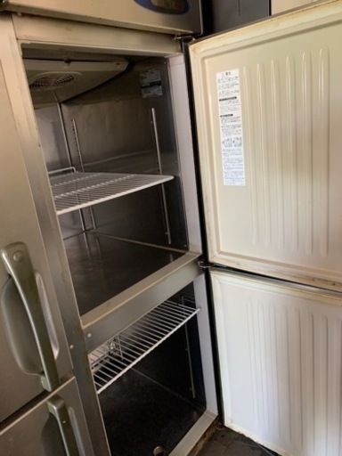ホシザキ、業務用冷凍冷蔵庫　中古(右側です) 引き取り限定