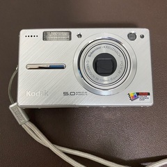 デジタルカメラ　Kodak EasyShare V550