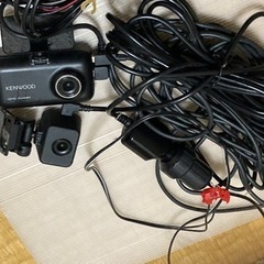 カーナビとドライブレコーダーのセットです