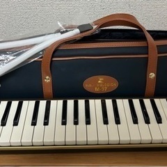 鍵盤ハーモニカ　SUZUKI メロディオン　