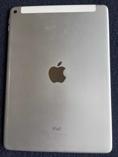 iPad air ２ silver Wi-Fi cell ３２GB　バッテリー１００％　401