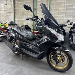 【セール値下中‼️】PCX28後期モデル✨ゴールドホイール✨バッ...