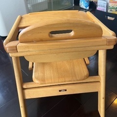木製　子供の椅子　