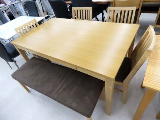 北海道 千歳市/恵庭市 近郊配送可能 ニトリ ダイニングセット PALETTE2 135 LBR 椅子×4 ベンチ 店頭でのお受け渡し大歓迎