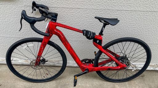 Superstrata E カーボンファイバー 3Dプリンタ製自転車
