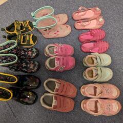 幼稚園から小学生　シューズ、長靴