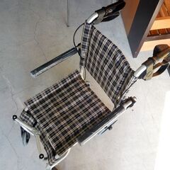 カドクラ アルミ製 簡易型車椅子 車いす チェック柄 小型 介助用