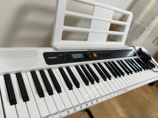 ★電子キーボード・スタンド付★カシオCT-S200