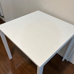 IKEAダイニングテーブル　75cm×75ｃｍです