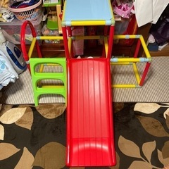 子供用滑り台　プラスチック製　2階　階段付き