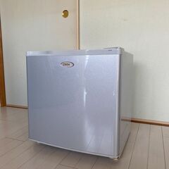 小型冷蔵庫を無料でお譲りします！！