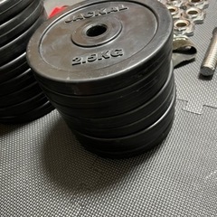 【早い者勝ち！】家トレーニングセット。（ダンベル•ベンチ•マット等）