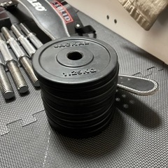 【早い者勝ち！】家トレーニングセット。（ダンベル•ベンチ•マット等）