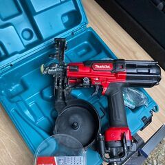 マキタ 41mm 高圧エアビス打ち機 AR411HR（中古品）-TLコミック【300円】