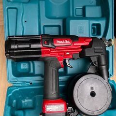 マキタ 41mm 高圧エアビス打ち機 AR411HR（中古品）-TLコミック【300円】