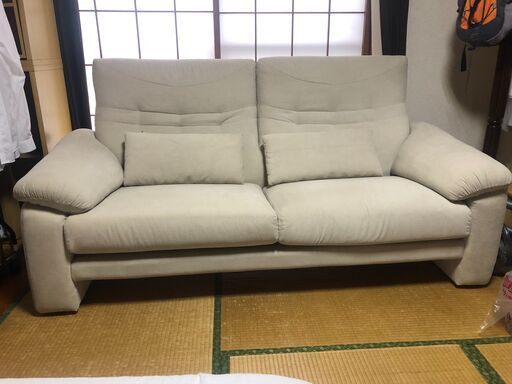 引っ越しのためソファー譲ります。 【公式通販】 ソファーを譲ります