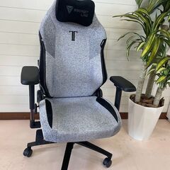 Secretlab TITAN　ゲーミングチェア