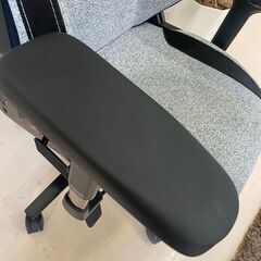 Secretlab TITAN　ゲーミングチェア