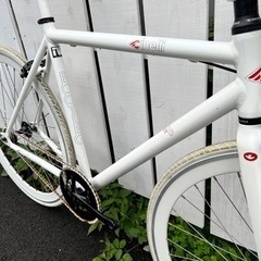 チネリ ブートレッグ ピスト