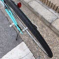 💋💋　クロスバイク　ＷＥＥＤＥＮＤ　ＢＩＫＥ　700x28c   7変速　青　フレーム　アルミ　サドル　新品　後ろタイヤ　新品　配達可能