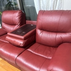 最後の値下げです！美品 電動リクライニングソファー レッド