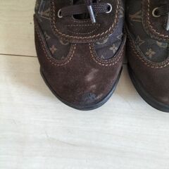 ルイビトンの靴つま先の所に汚れありサイズは26センチ
