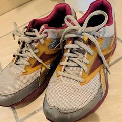 Reebok　イージートーン　23.5